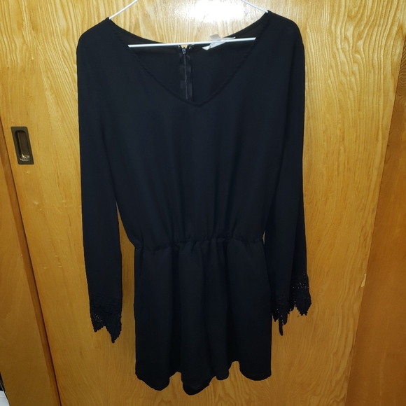 🌻Long Sleeve Dressy Romper - Picture 1 of 3